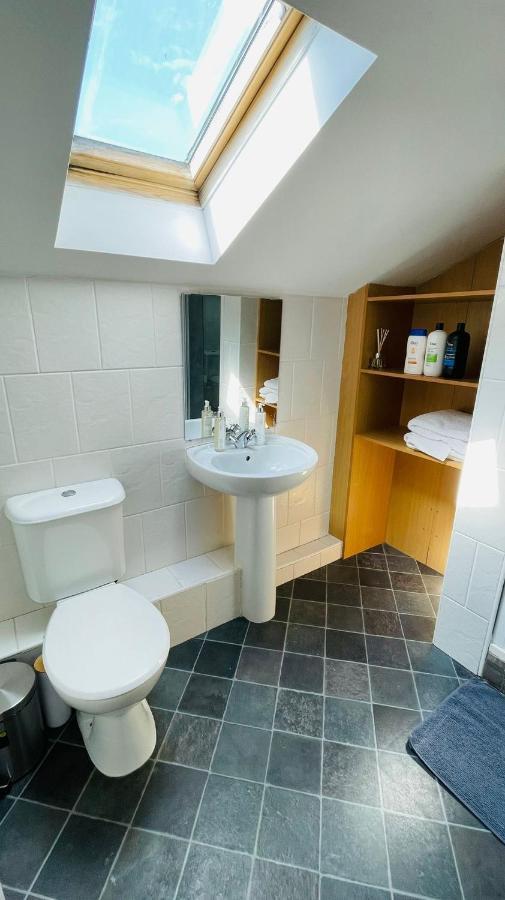 Modern City Centre House Galway Eksteriør bilde
